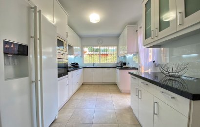 Resale - House - Detached Villa - Marbella - Nagüeles