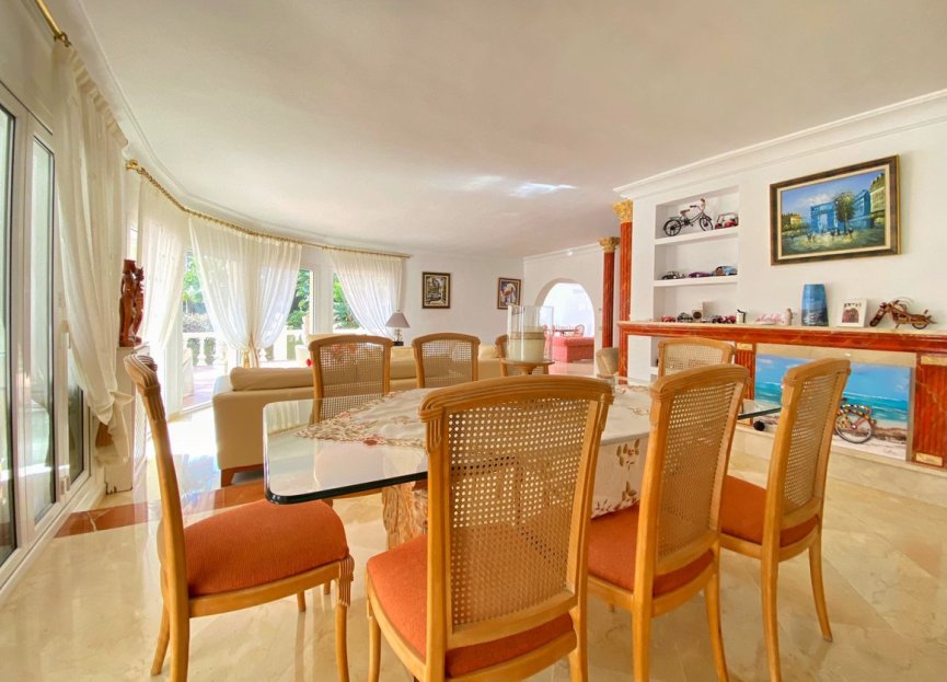 Resale - House - Detached Villa - Marbella - Nagüeles