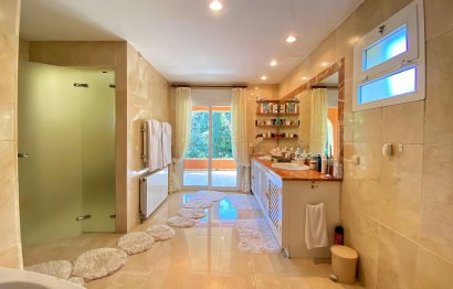 Resale - House - Detached Villa - Marbella - Nagüeles