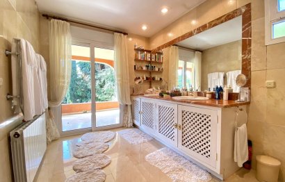 Resale - House - Detached Villa - Marbella - Nagüeles