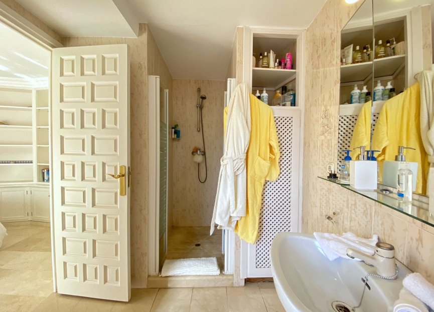 Resale - House - Detached Villa - Marbella - Nagüeles