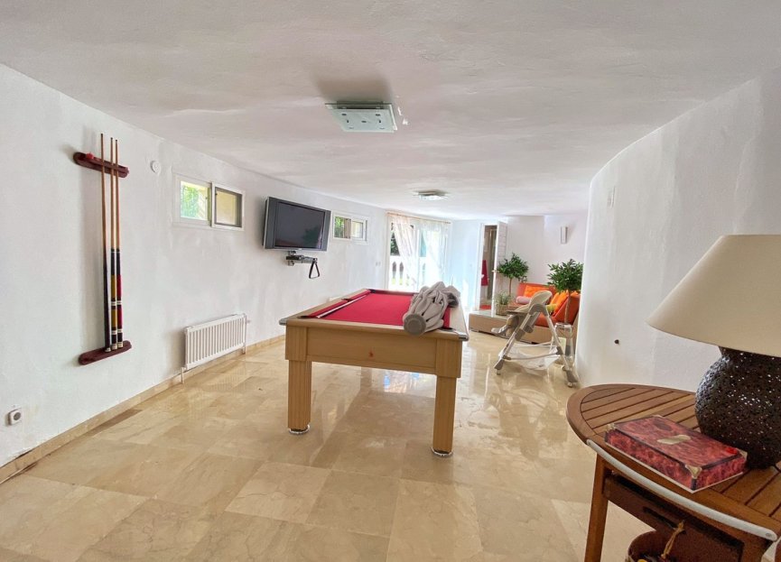 Resale - House - Detached Villa - Marbella - Nagüeles