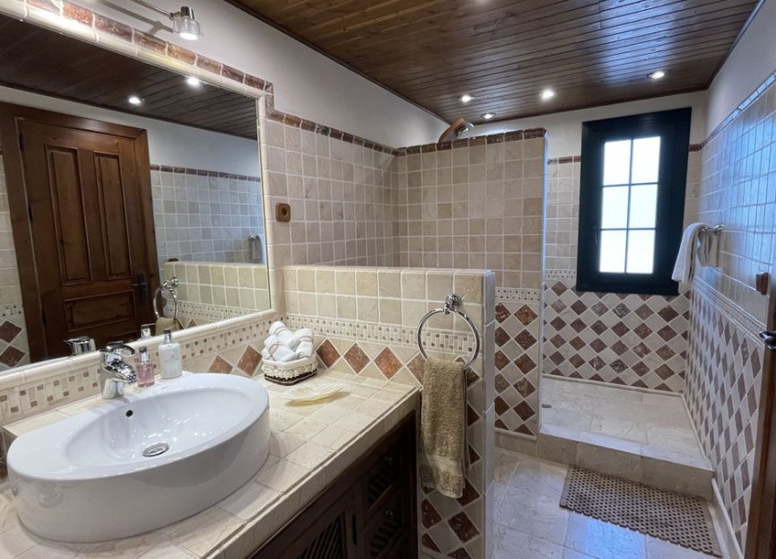 Resale - House - Finca - Cortijo - Antequera - Antequera Centro