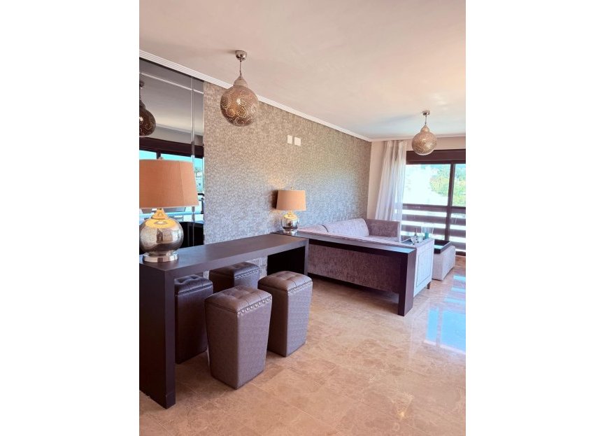 Resale - Apartment - Penthouse - Estepona - Estepona Centro