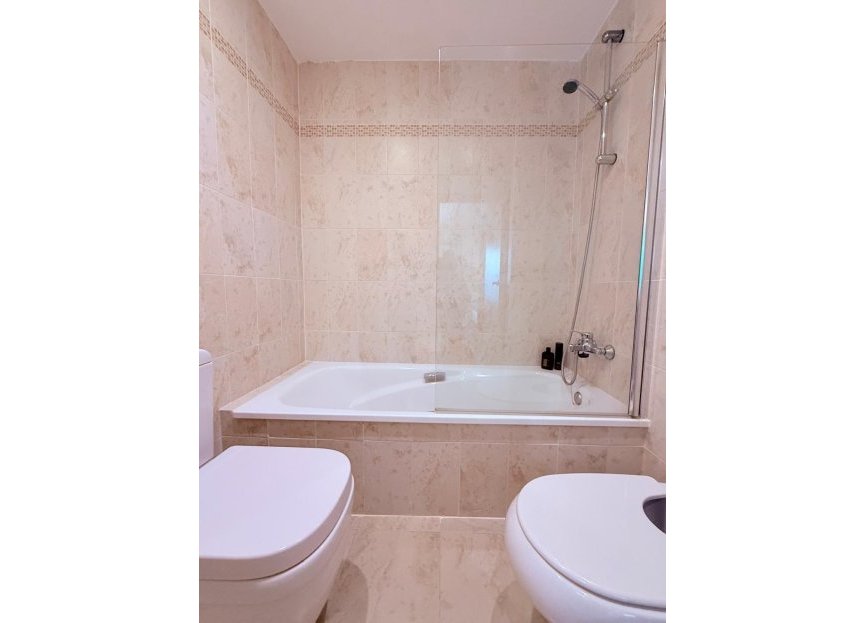 Resale - Apartment - Penthouse - Estepona - Estepona Centro