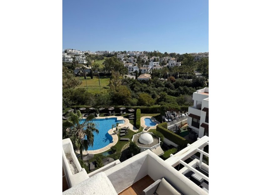Resale - Apartment - Penthouse - Estepona - Estepona Centro