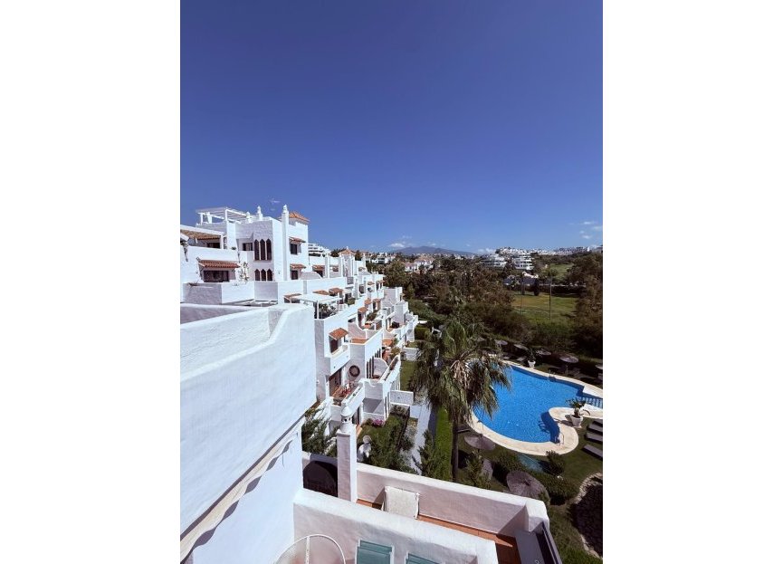 Resale - Apartment - Penthouse - Estepona - Estepona Centro