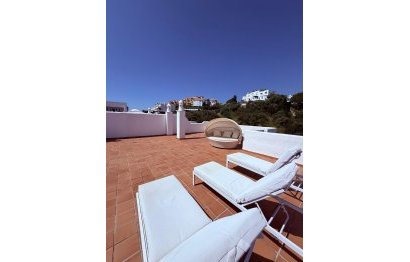Resale - Apartment - Penthouse - Estepona - Estepona Centro