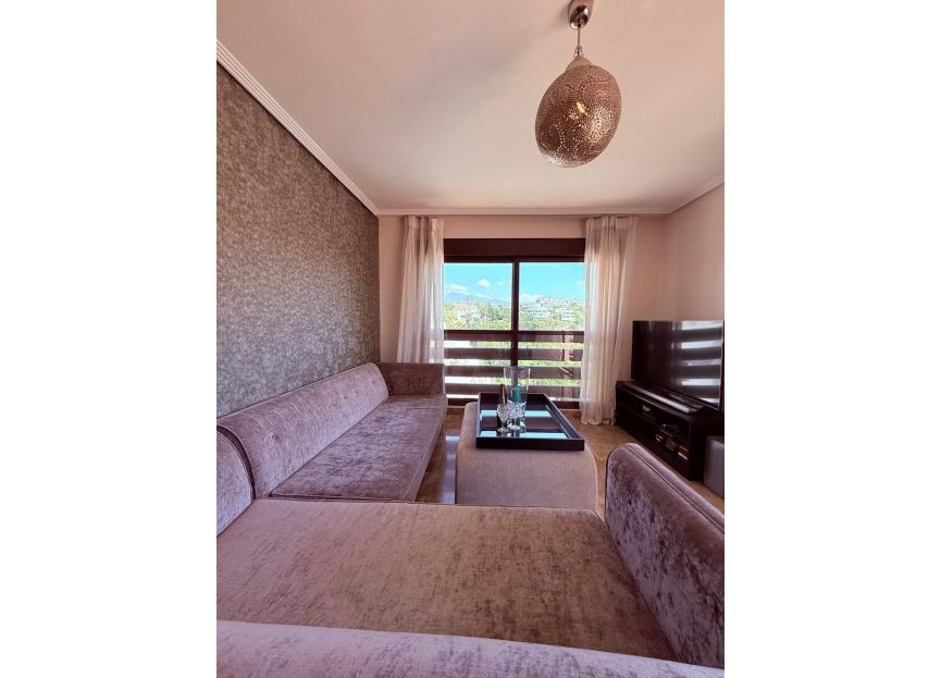 Resale - Apartment - Penthouse - Estepona - Estepona Centro