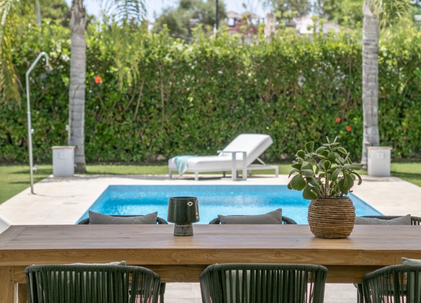 Resale - House - Detached Villa - Marbella - Guadalmina Baja