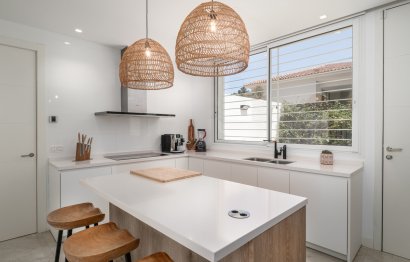 Resale - House - Detached Villa - Marbella - Guadalmina Baja