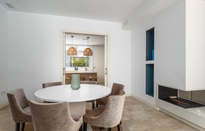 Resale - House - Detached Villa - Marbella - Guadalmina Baja