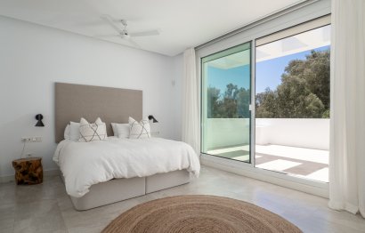 Resale - House - Detached Villa - Marbella - Guadalmina Baja