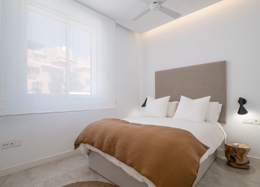 Resale - House - Detached Villa - Marbella - Guadalmina Baja