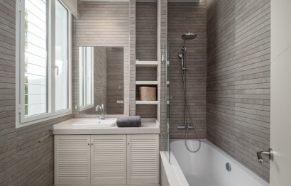 Resale - House - Detached Villa - Marbella - Guadalmina Baja