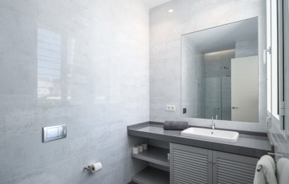 Resale - House - Detached Villa - Marbella - Guadalmina Baja