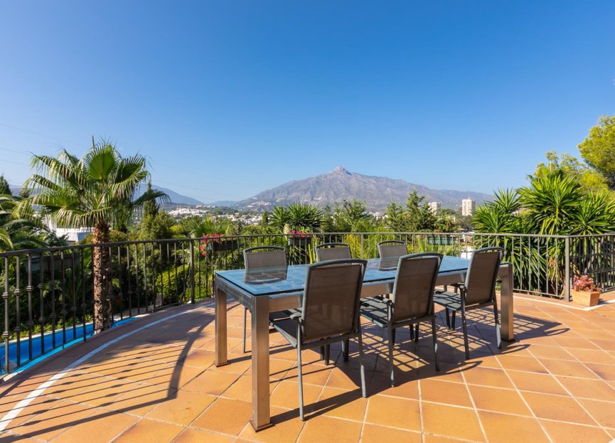 Resale - House - Detached Villa - Marbella - Nueva Andalucia