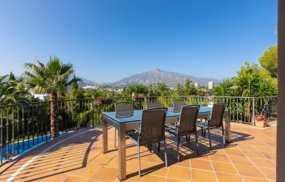 Resale - House - Detached Villa - Marbella - Nueva Andalucia