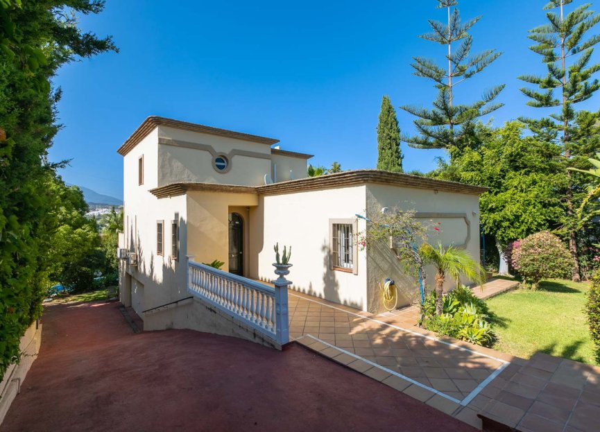 Resale - House - Detached Villa - Marbella - Nueva Andalucia