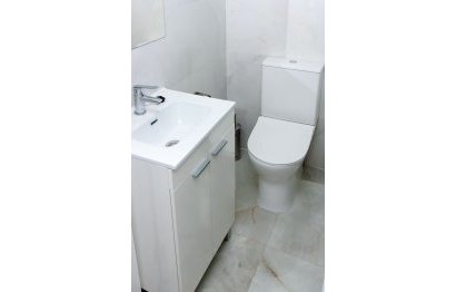 Resale - Apartment - Middle Floor Apartment - Fuengirola - Fuengirola Centro