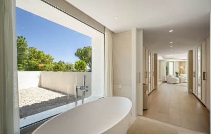 Resale - House - Detached Villa - Marbella - Nagüeles