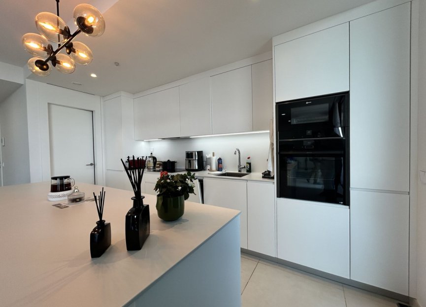 Resale - Apartment - Middle Floor Apartment - Fuengirola - Higueron