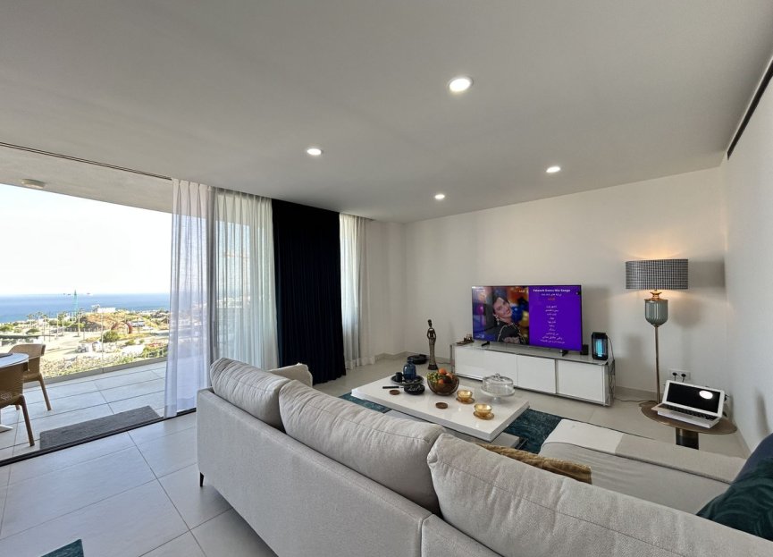 Resale - Apartment - Middle Floor Apartment - Fuengirola - Higueron