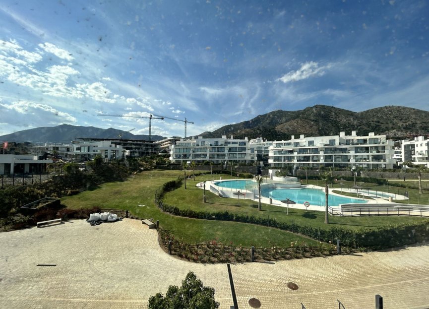 Resale - Apartment - Middle Floor Apartment - Fuengirola - Higueron