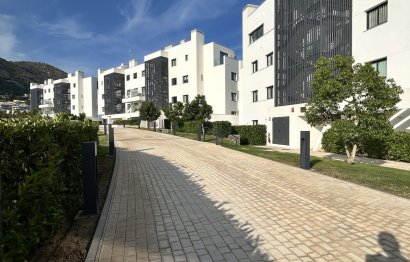 Resale - Apartment - Middle Floor Apartment - Fuengirola - Higueron