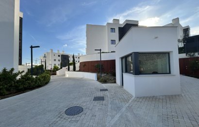 Resale - Apartment - Middle Floor Apartment - Fuengirola - Higueron