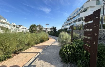 Resale - Apartment - Middle Floor Apartment - Fuengirola - Higueron