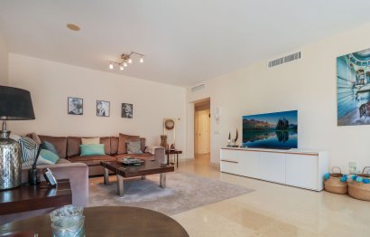 Resale - Apartment - Middle Floor Apartment - Benahavís - Benahavís Centro