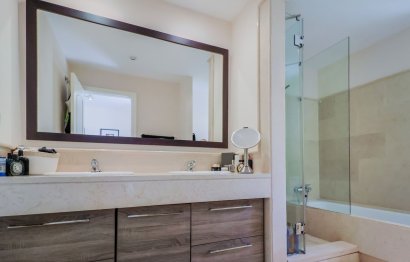 Resale - Apartment - Middle Floor Apartment - Benahavís - Benahavís Centro