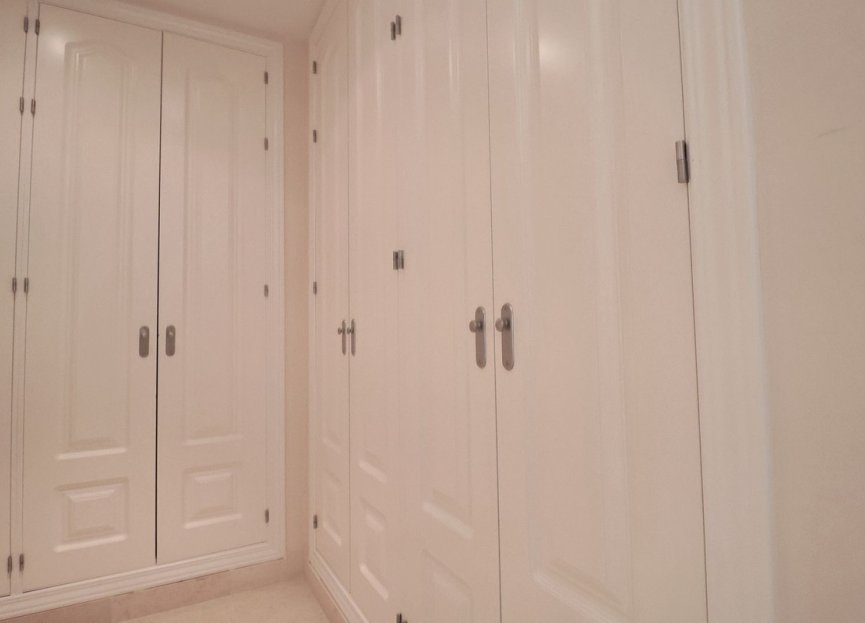 Resale - Apartment - Middle Floor Apartment - Benahavís - Benahavís Centro