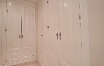 Resale - Apartment - Middle Floor Apartment - Benahavís - Benahavís Centro