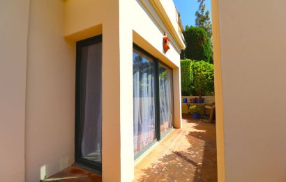 Resale - Apartment - Middle Floor Apartment - Benahavís - Benahavís Centro