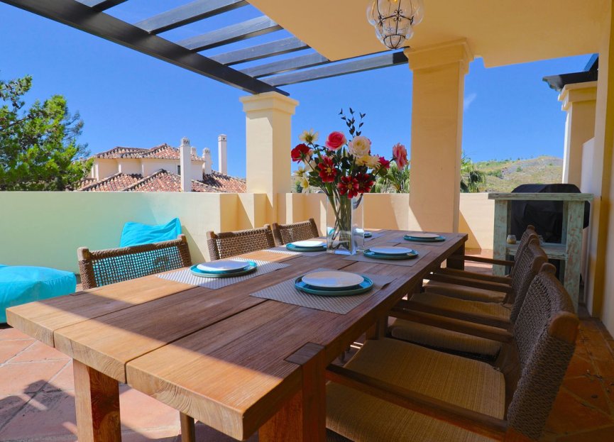 Resale - Apartment - Middle Floor Apartment - Benahavís - Benahavís Centro