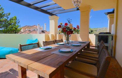 Resale - Apartment - Middle Floor Apartment - Benahavís - Benahavís Centro