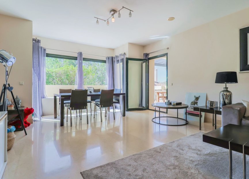 Resale - Apartment - Middle Floor Apartment - Benahavís - Benahavís Centro