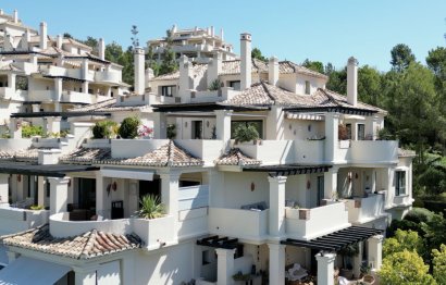 Resale - Apartment - Middle Floor Apartment - Benahavís - Benahavís Centro