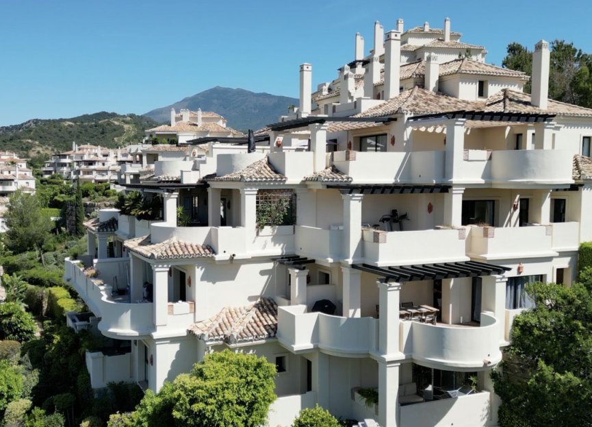 Resale - Apartment - Middle Floor Apartment - Benahavís - Benahavís Centro