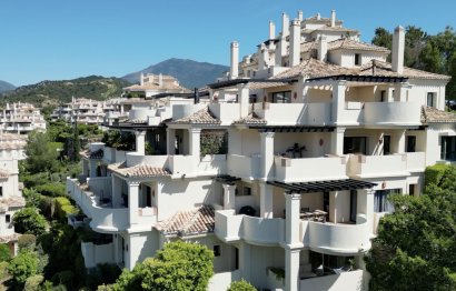 Resale - Apartment - Middle Floor Apartment - Benahavís - Benahavís Centro