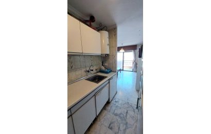 Resale - Apartment - Middle Floor Apartment - Fuengirola - Fuengirola Centro