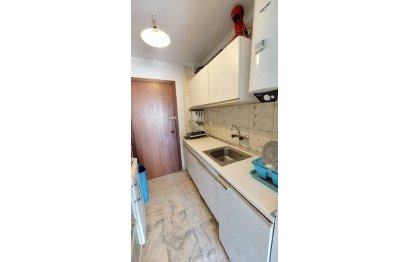 Resale - Apartment - Middle Floor Apartment - Fuengirola - Fuengirola Centro