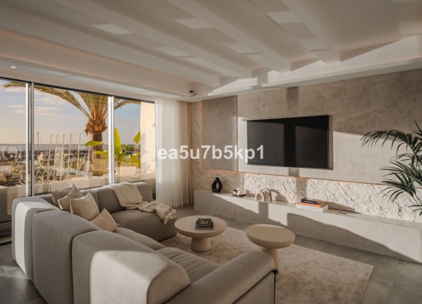 Resale - Apartment - Penthouse - Marbella - Puerto Banús