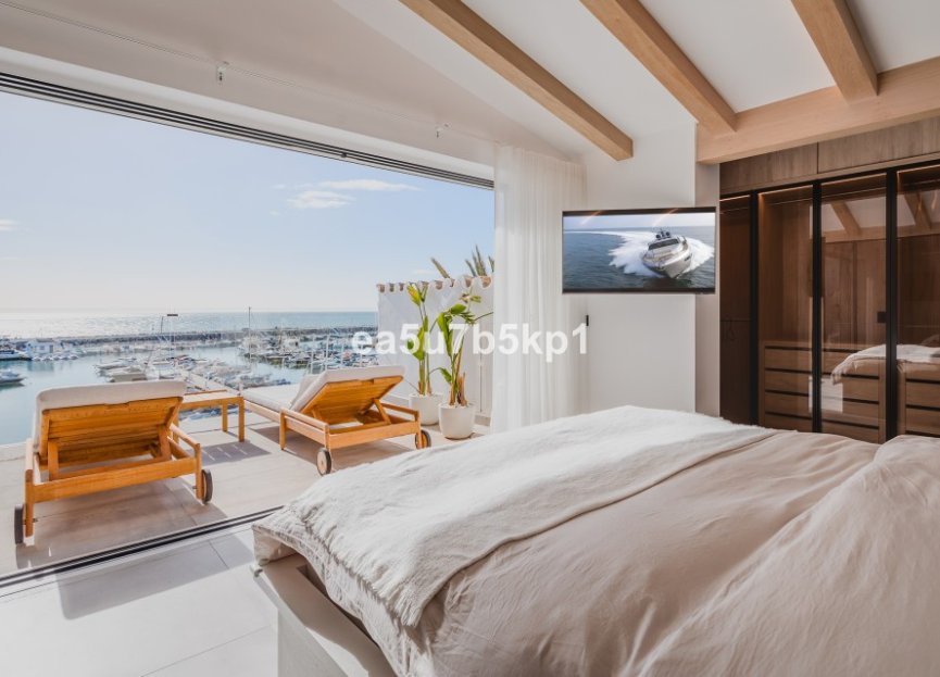 Resale - Apartment - Penthouse - Marbella - Puerto Banús