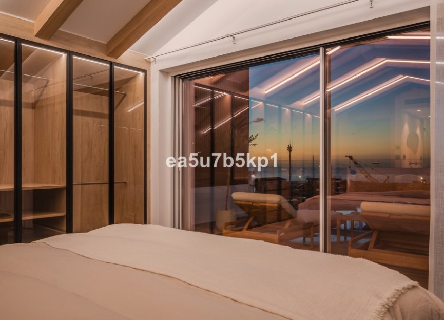 Resale - Apartment - Penthouse - Marbella - Puerto Banús