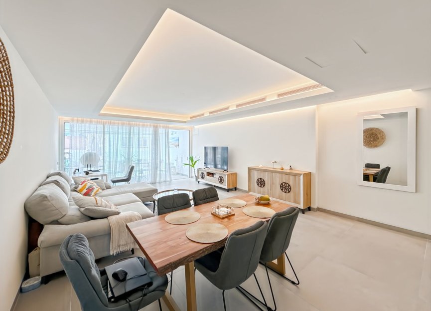 Resale - Apartment - Middle Floor Apartment - Estepona - Estepona Centro