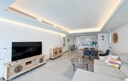 Resale - Apartment - Middle Floor Apartment - Estepona - Estepona Centro