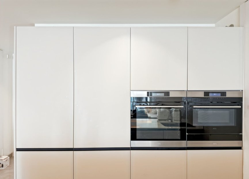 Resale - Apartment - Middle Floor Apartment - Estepona - Estepona Centro